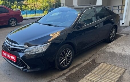 Toyota Camry, 2017 год, 2 200 000 рублей, 2 фотография