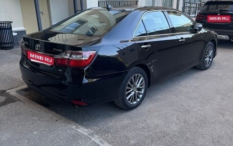 Toyota Camry, 2017 год, 2 200 000 рублей, 4 фотография