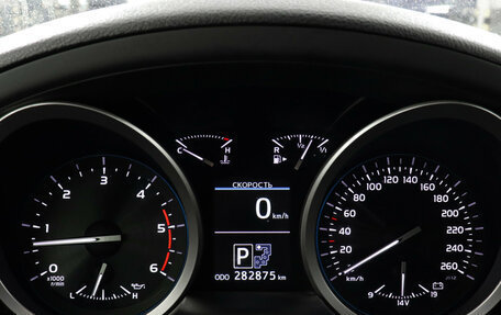 Toyota Land Cruiser 200, 2014 год, 3 349 000 рублей, 9 фотография