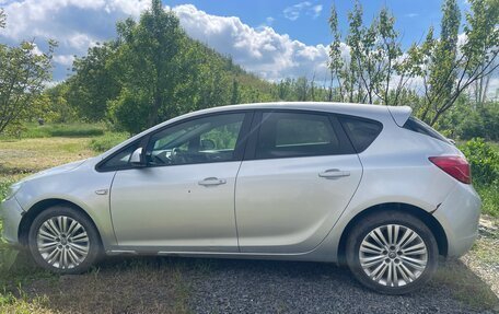 Opel Astra J, 2011 год, 430 000 рублей, 5 фотография