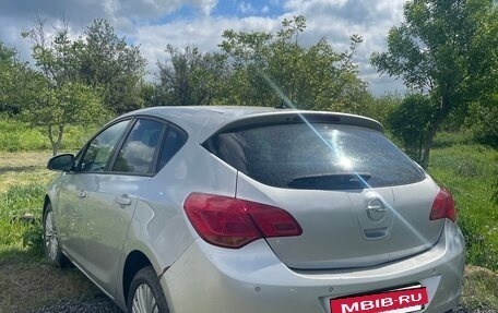 Opel Astra J, 2011 год, 430 000 рублей, 4 фотография