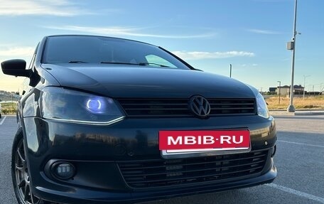 Volkswagen Polo VI (EU Market), 2011 год, 740 000 рублей, 2 фотография