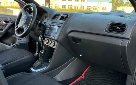 Volkswagen Polo VI (EU Market), 2011 год, 740 000 рублей, 12 фотография