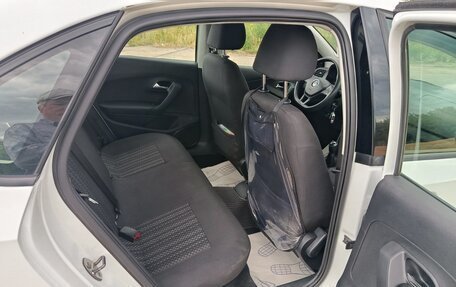 Volkswagen Polo VI (EU Market), 2015 год, 950 000 рублей, 4 фотография