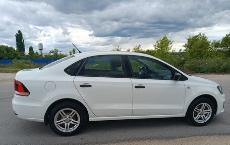 Volkswagen Polo VI (EU Market), 2015 год, 950 000 рублей, 18 фотография