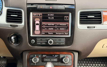 Volkswagen Touareg III, 2011 год, 1 850 000 рублей, 12 фотография