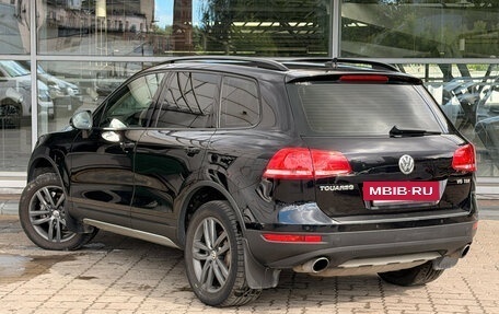 Volkswagen Touareg III, 2011 год, 1 850 000 рублей, 3 фотография