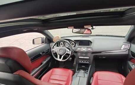 Mercedes-Benz E-Класс, 2015 год, 2 600 000 рублей, 4 фотография