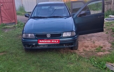 Volkswagen Polo III рестайлинг, 1996 год, 110 000 рублей, 1 фотография
