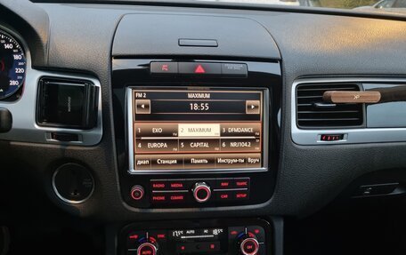 Volkswagen Touareg III, 2011 год, 1 990 000 рублей, 15 фотография
