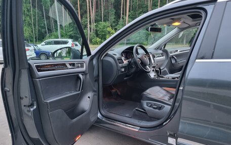 Volkswagen Touareg III, 2011 год, 1 990 000 рублей, 22 фотография