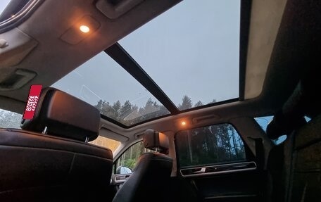 Volkswagen Touareg III, 2011 год, 1 990 000 рублей, 16 фотография