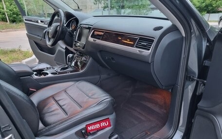 Volkswagen Touareg III, 2011 год, 1 990 000 рублей, 21 фотография