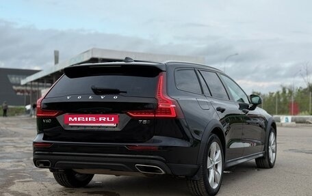 Volvo V60 Cross Country II, 2019 год, 3 399 000 рублей, 14 фотография