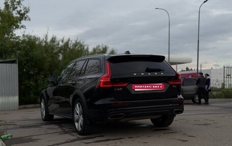 Volvo V60 Cross Country II, 2019 год, 3 399 000 рублей, 9 фотография