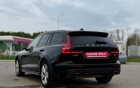 Volvo V60 Cross Country II, 2019 год, 3 399 000 рублей, 15 фотография