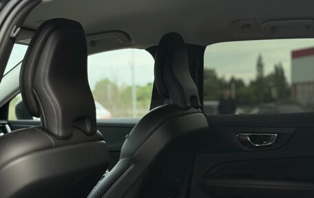 Volvo V60 Cross Country II, 2019 год, 3 399 000 рублей, 22 фотография
