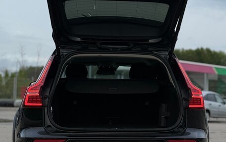 Volvo V60 Cross Country II, 2019 год, 3 399 000 рублей, 23 фотография