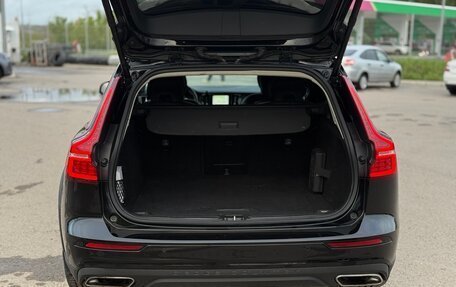 Volvo V60 Cross Country II, 2019 год, 3 399 000 рублей, 24 фотография