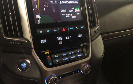 Toyota Land Cruiser 200, 2020 год, 29 000 000 рублей, 6 фотография