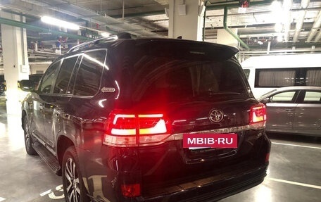 Toyota Land Cruiser 200, 2020 год, 29 000 000 рублей, 4 фотография