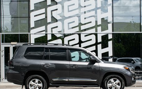 Toyota Land Cruiser 200, 2010 год, 2 999 000 рублей, 5 фотография
