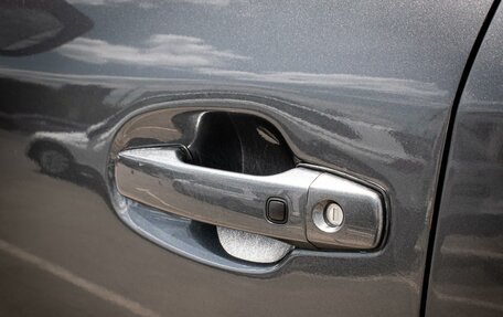 Toyota Land Cruiser 200, 2010 год, 2 999 000 рублей, 7 фотография