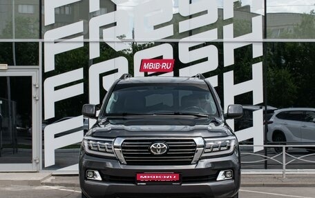 Toyota Land Cruiser 200, 2010 год, 2 999 000 рублей, 3 фотография