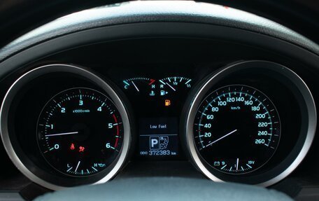 Toyota Land Cruiser 200, 2010 год, 2 999 000 рублей, 15 фотография