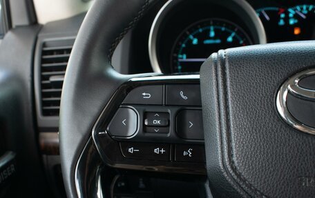 Toyota Land Cruiser 200, 2010 год, 2 999 000 рублей, 22 фотография