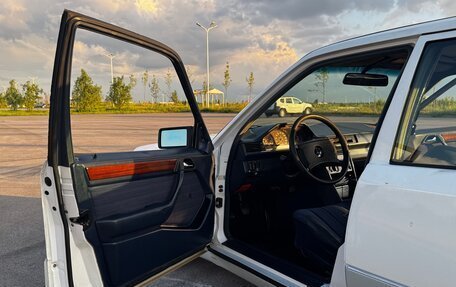 Mercedes-Benz W124, 1989 год, 300 000 рублей, 16 фотография
