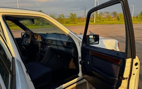Mercedes-Benz W124, 1989 год, 300 000 рублей, 17 фотография