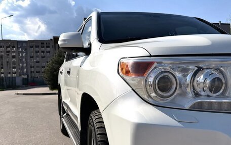 Toyota Land Cruiser 200, 2012 год, 3 250 000 рублей, 6 фотография