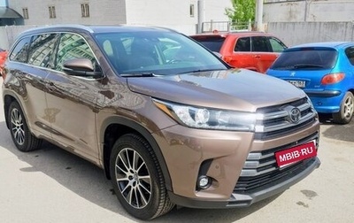 Toyota Highlander III, 2018 год, 3 259 000 рублей, 1 фотография