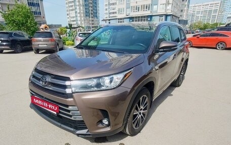 Toyota Highlander III, 2018 год, 3 259 000 рублей, 3 фотография
