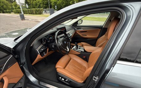 BMW 5 серия, 2018 год, 3 300 000 рублей, 12 фотография