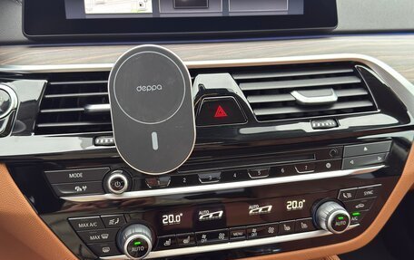 BMW 5 серия, 2018 год, 3 300 000 рублей, 19 фотография