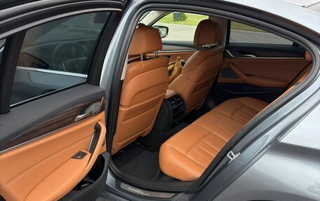 BMW 5 серия, 2018 год, 3 300 000 рублей, 25 фотография