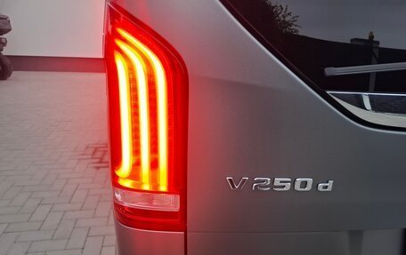 Mercedes-Benz V-Класс, 2022 год, 6 500 000 рублей, 38 фотография