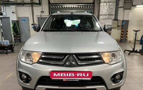 Mitsubishi Pajero Sport II рестайлинг, 2015 год, 2 200 000 рублей, 10 фотография