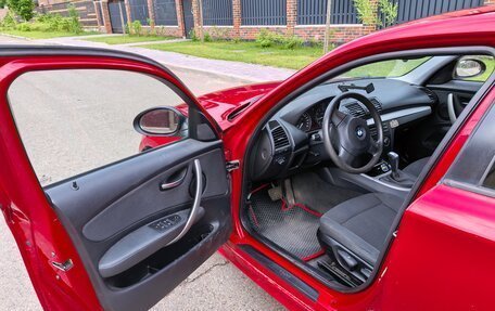BMW 1 серия, 2009 год, 590 000 рублей, 13 фотография
