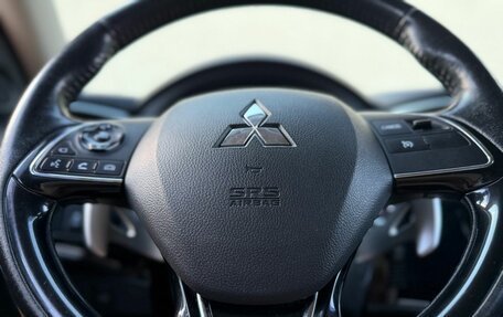Mitsubishi Outlander III рестайлинг 3, 2017 год, 2 100 000 рублей, 22 фотография