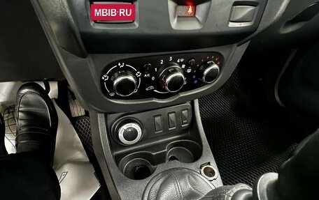 Renault Duster I рестайлинг, 2015 год, 1 024 000 рублей, 17 фотография