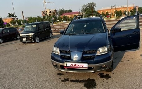 Mitsubishi Outlander III рестайлинг 3, 2003 год, 550 000 рублей, 1 фотография
