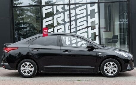 Hyundai Solaris II рестайлинг, 2021 год, 1 829 000 рублей, 5 фотография