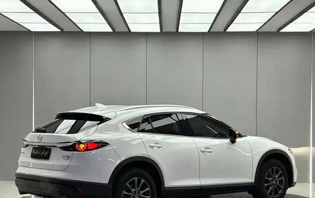 Mazda CX-4, 2023 год, 2 100 035 рублей, 5 фотография