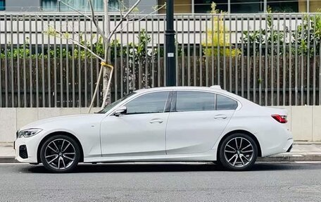 BMW 3 серия, 2022 год, 2 700 000 рублей, 11 фотография
