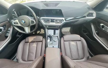 BMW 3 серия, 2022 год, 2 700 000 рублей, 14 фотография