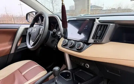 Toyota RAV4, 2019 год, 1 815 010 рублей, 10 фотография