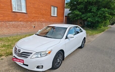 Toyota Camry, 2011 год, 1 350 000 рублей, 2 фотография